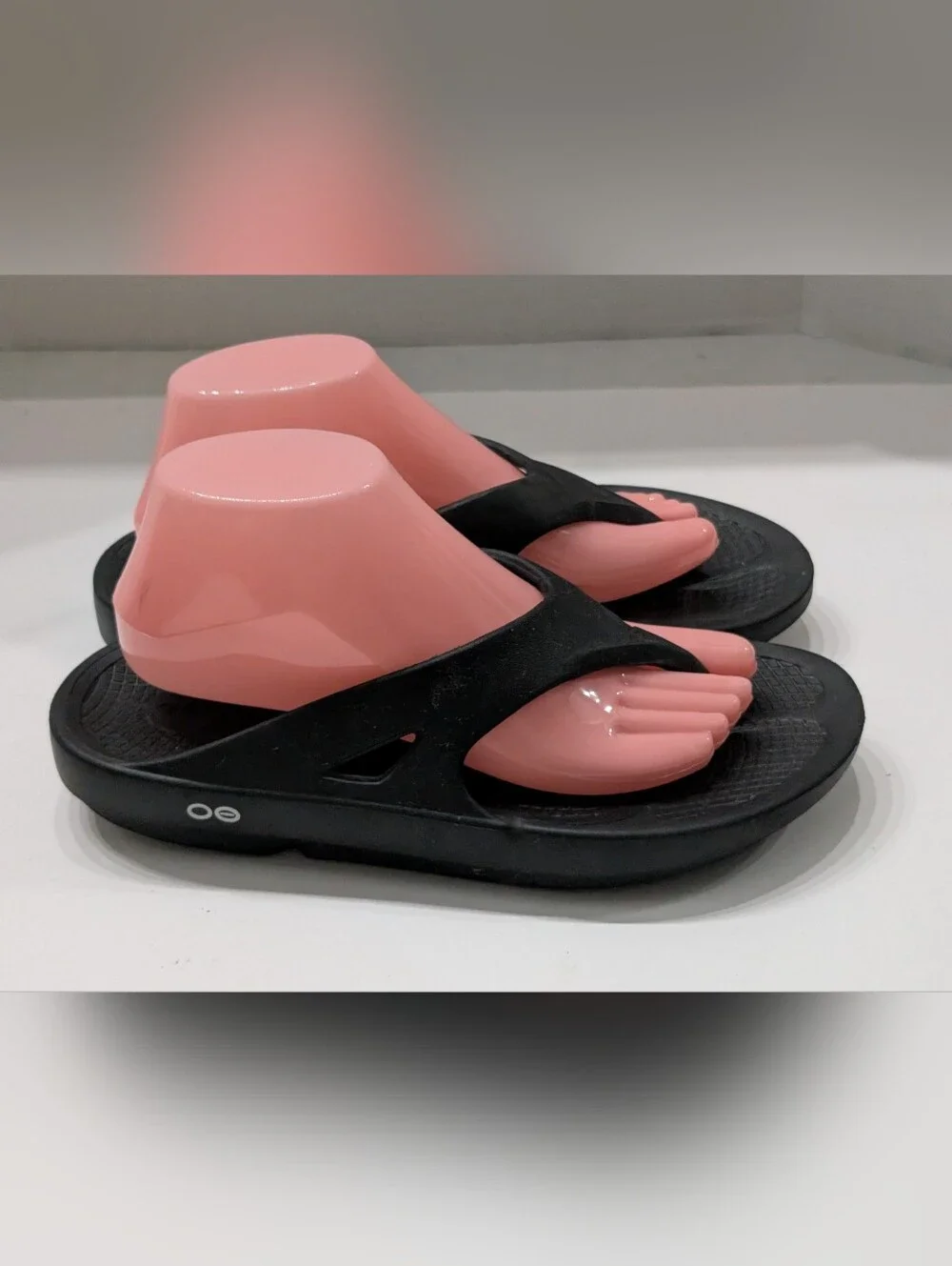 OOFOS Unisex OOriginal Flip Flop Sandals Black Comfort Recovery Men’s 9 Women 11